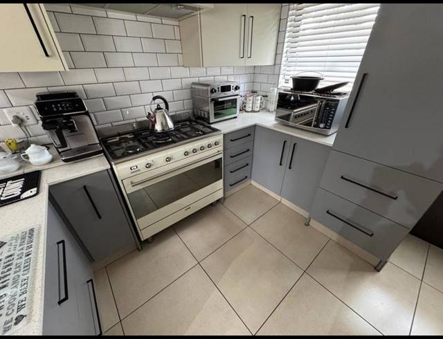 3 BEDROOM CLUSTER FOR SALE IN GLEN MARAIS